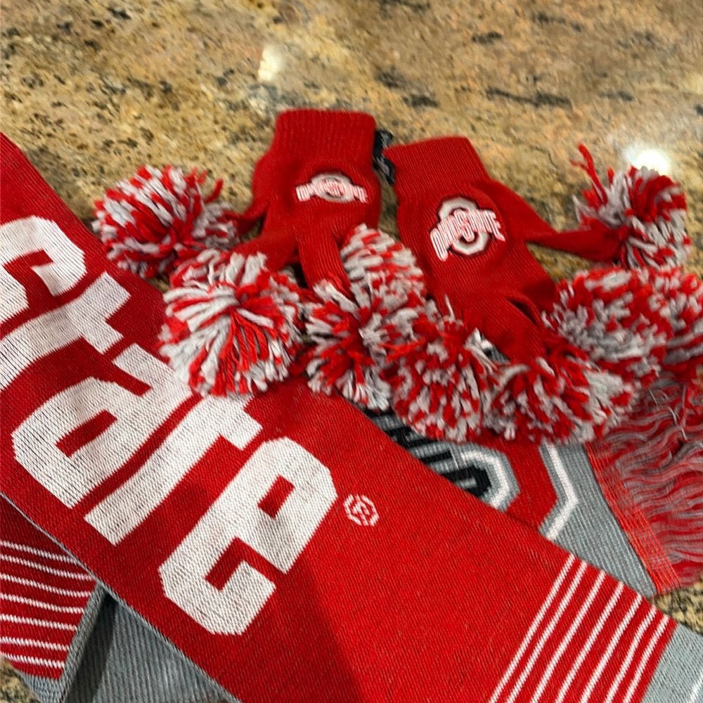 Ohio state scarf and pom pom gloves